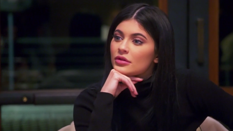 Illustration for article titled Rob Kardashian's Kiss-and-Make-Up With His Sisters Was More Than a Little Staged
